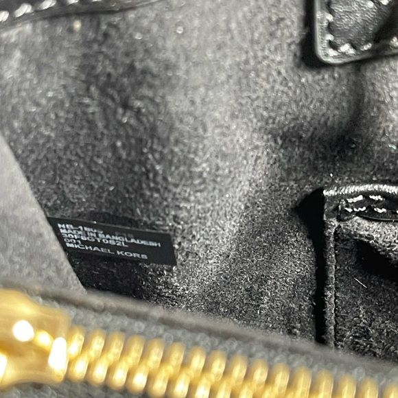 ❌SOLD❌💐💐MICHAEL KORS CROSSBODY 💐💐 - Picture 6 of 11